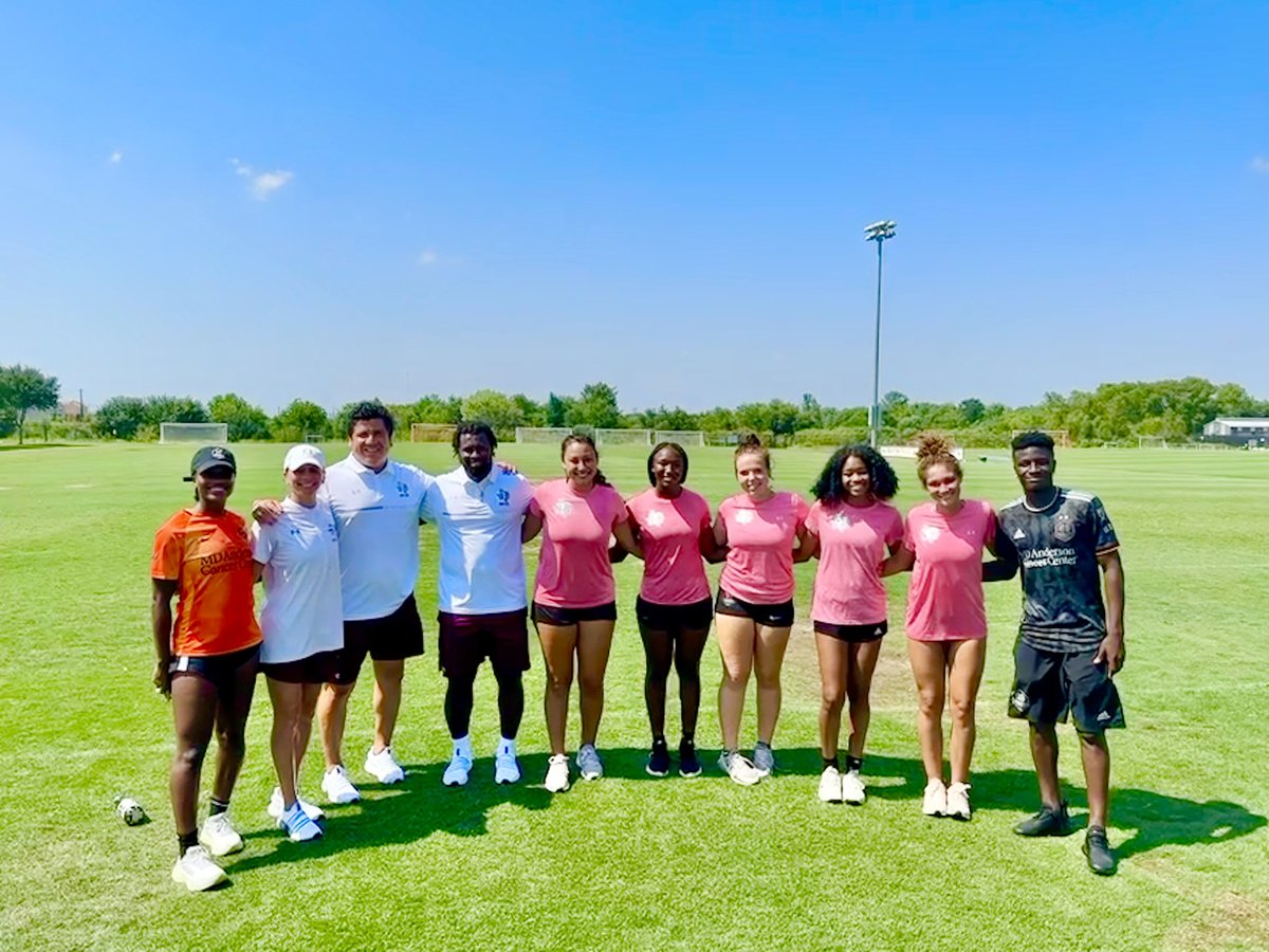 Had an awesome time yesterday afternoon with <a href="/TSU_WSoccer/">TSU Women's Soccer</a> partnering with <a href="/HoustonDash/">Houston Dash</a> <a href="/HoustonDynamo/">Houston Dynamo FC</a> putting on a free soccer camp at our community event! Also great meeting <a href="/nichelleprince7/">Nichelle Prince</a> and <a href="/brooklynraines4/">Brooklyn Raines</a> ⚽️🐯🎉🐅 #TSUproud #GoTigers