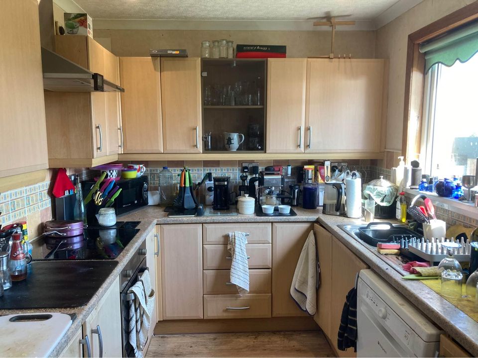 FREE kitchen units. Available from Habost from 16th July due to kitchen refit. #IsleOfLewis 🏴󠁧󠁢󠁳󠁣󠁴󠁿
facebook.com/marketplace/it…