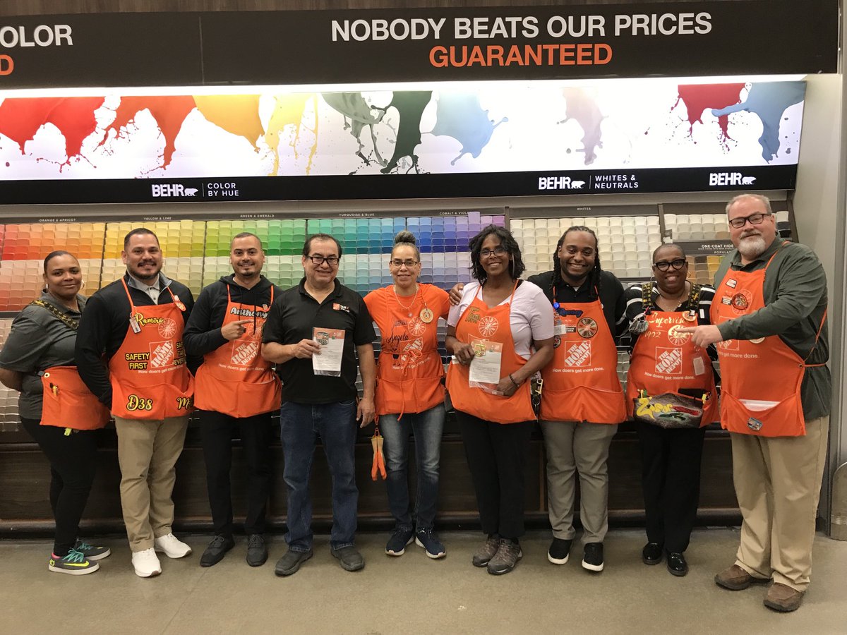 Nice support visit in 1902 Evanston this week. The store looked great and the associates were outstanding! We appreciate you.