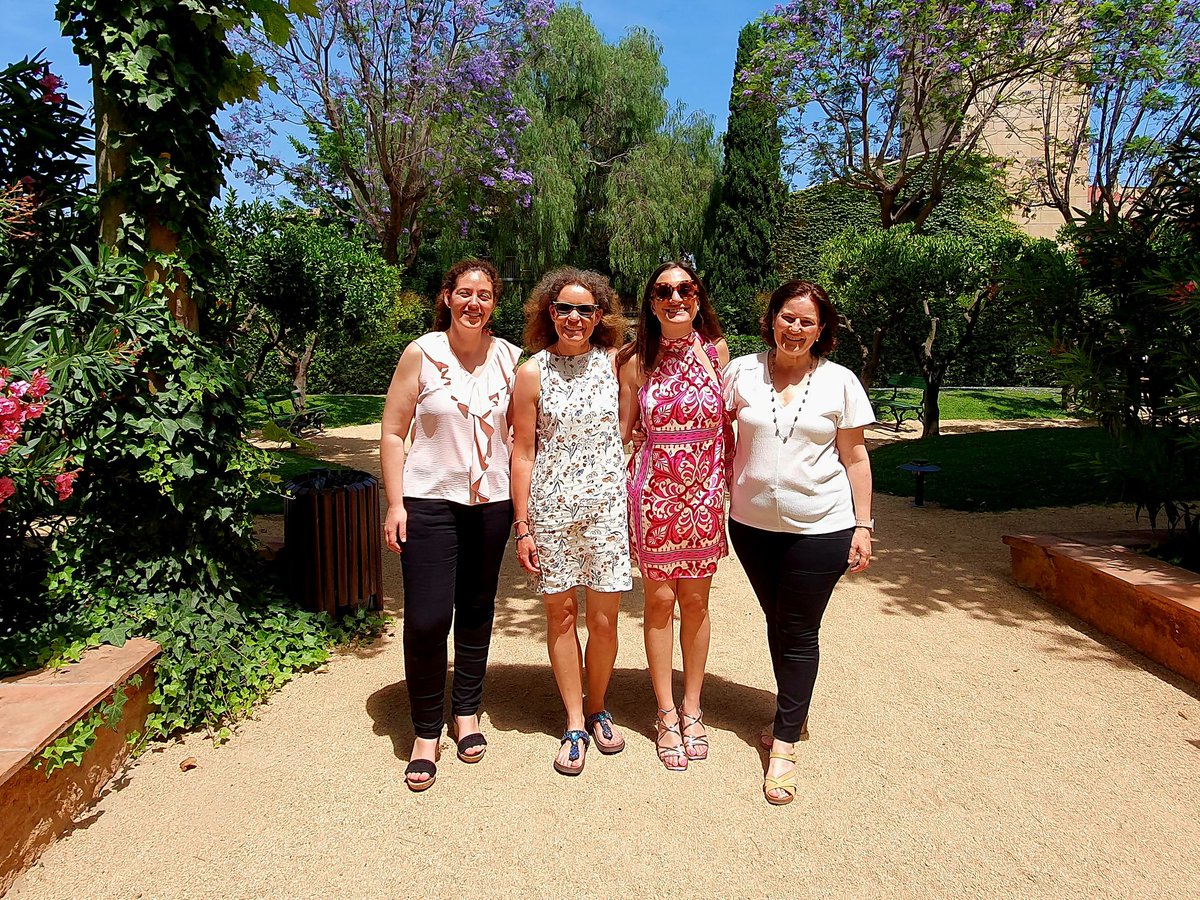 Many congratulations to  <a href="/Framanocchio/">Francesca</a> for passing her PhD defense today! 

It's Dr Francesca Manochhio now 🥳

#Helferlab #proudsupervisors <a href="/BegonaMuguerza/">Begoña Muguerza</a>