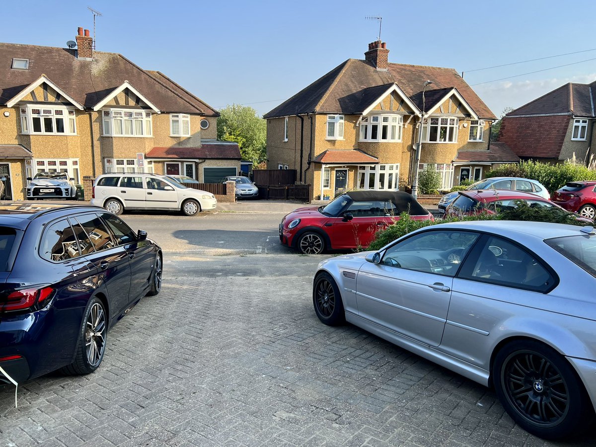 Tom Hollick tweet media