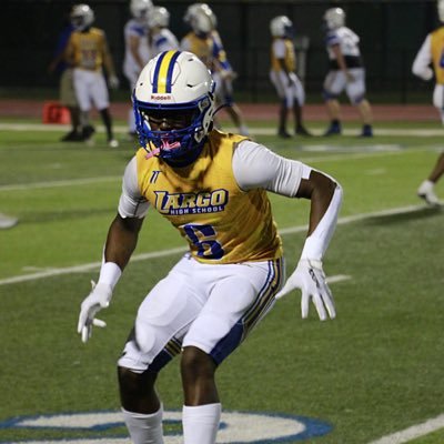 PinellasHSMedia's tweet photo. Defensive back is the deepest position in the county! It's hard to narrow it down to 5 so I'm going to drop a Top 10 😬 https://t.co/1d6Le1V0Pe