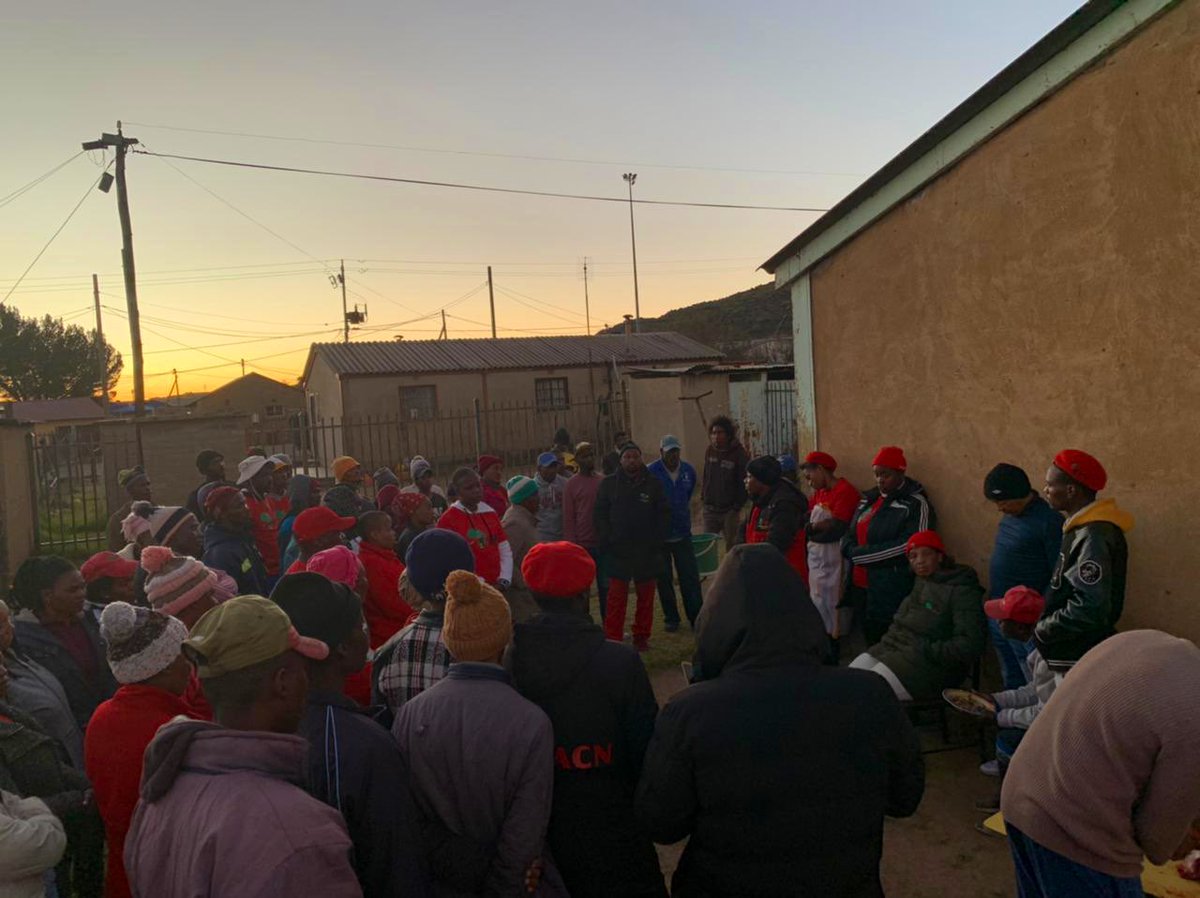 ♦️In Pictures♦️

Our Provincial Secretary, Cmsr @MMsimanga_B addressing ground forces and volunteers of Wepener ward50 in Mangaung on what needs to be done to ensure total victory in the upcoming By-elections on the 19th of July 2023.

Re busy! 

#VoteEFF #EFFTurns10