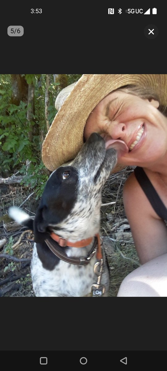 SnydeNotSnarky's tweet photo. #NoMakeup #NoFilters just some lanolin for chapped lips & unexpected #DogSpit.
Second is from a few years ago with a teeny frog thrown in for good measure.
I've suffered cystic acne most my life and am still self-conscious, so camping is the only time I go without foundation. https://t.co/JACclPkNBl