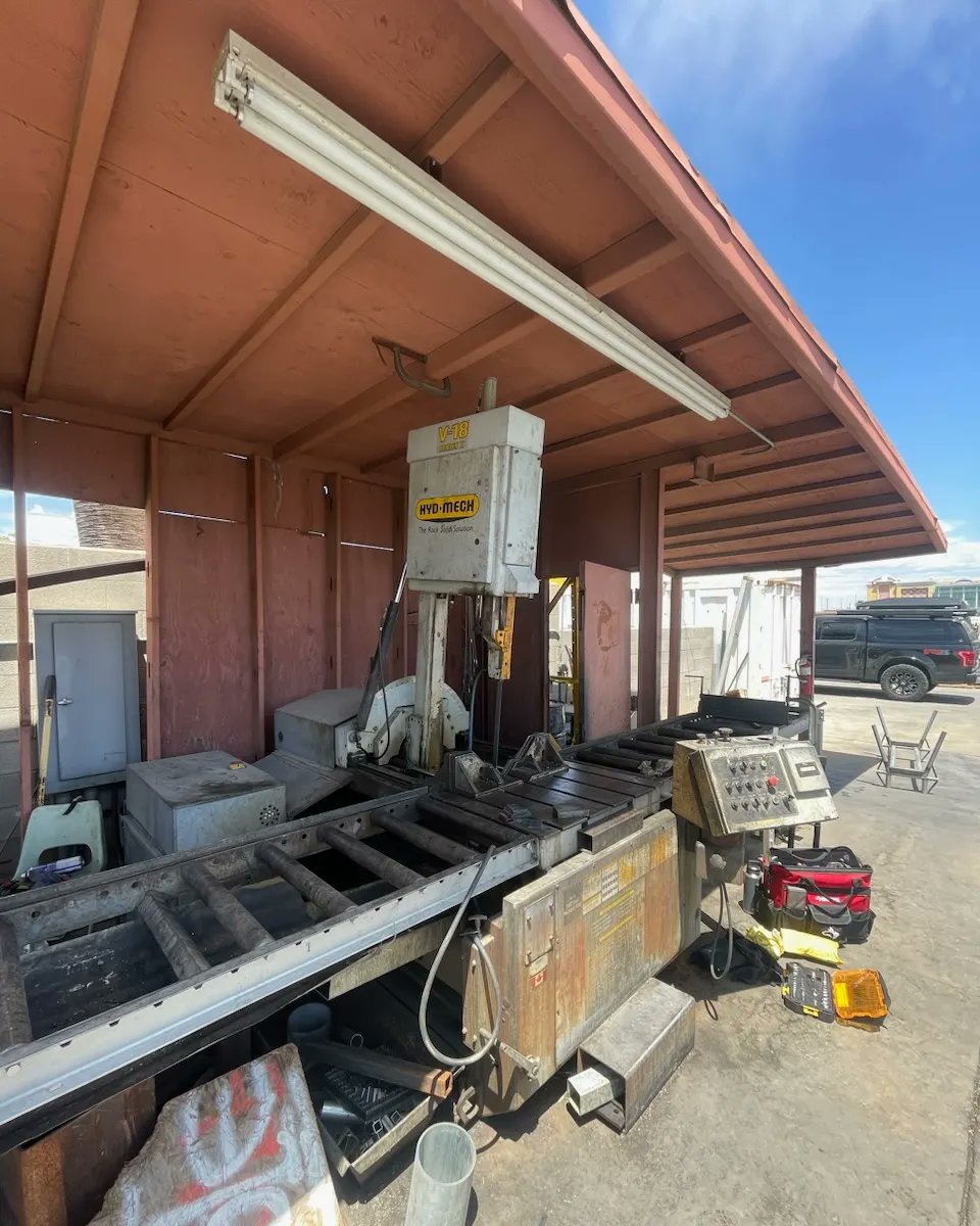 Annual maintenance on all shop machines for one of our customers in Texas!🦍🔧🇺🇲

#silverbackmachine #punchpress #metalfab #pressbrake #ironworker #welding #metalfabrication #plasmacutting #steelfabrication #machineshop #shearblade #plateroll #platerolling #platerollingmachine