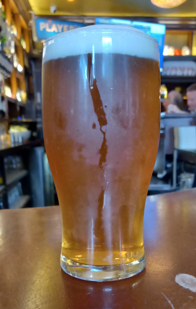 Like #craftbeer nectar 😋 cheers everyone the weekend is here #JackTheLad from <a href="/reeldeelbrewery/">ReelDeelBrewery</a> 4.5% #DrinkIrish #supportcraftbeer #Mayo 🍻👌👊