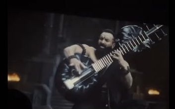 imgarv18's tweet photo. ADIPURUSH

Ravan wearing Adidas t shirt with spikes wala hairstyle
Ravan sleeping between snakes idk why
Ravan shown without tripund
Ravan wearing facemask idk why
Ravan playing veena like guitar
Ravan living in dark black Lanka
Ravan is more looking like khilji
#AdipurushReview https://t.co/nuTQsWyV0c