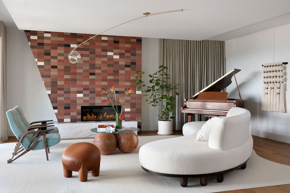 MauroBucci's tweet image. 10 MODERN LIVING ROOM IDEAS YOU NEED TO TRY IN 2023

#modernlivingroom #decor2023 
#Expertsadvice #aurorarealestate