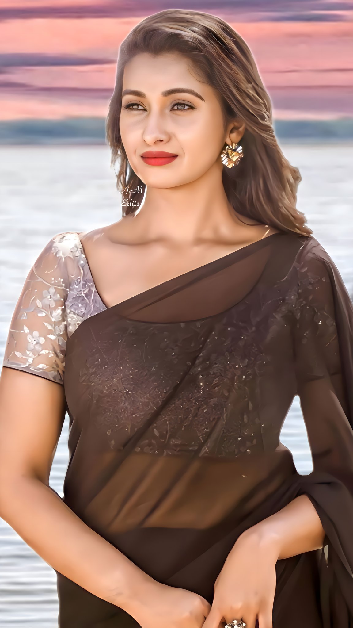 Fywm56PagAEIuUB?format=jpg&name=large