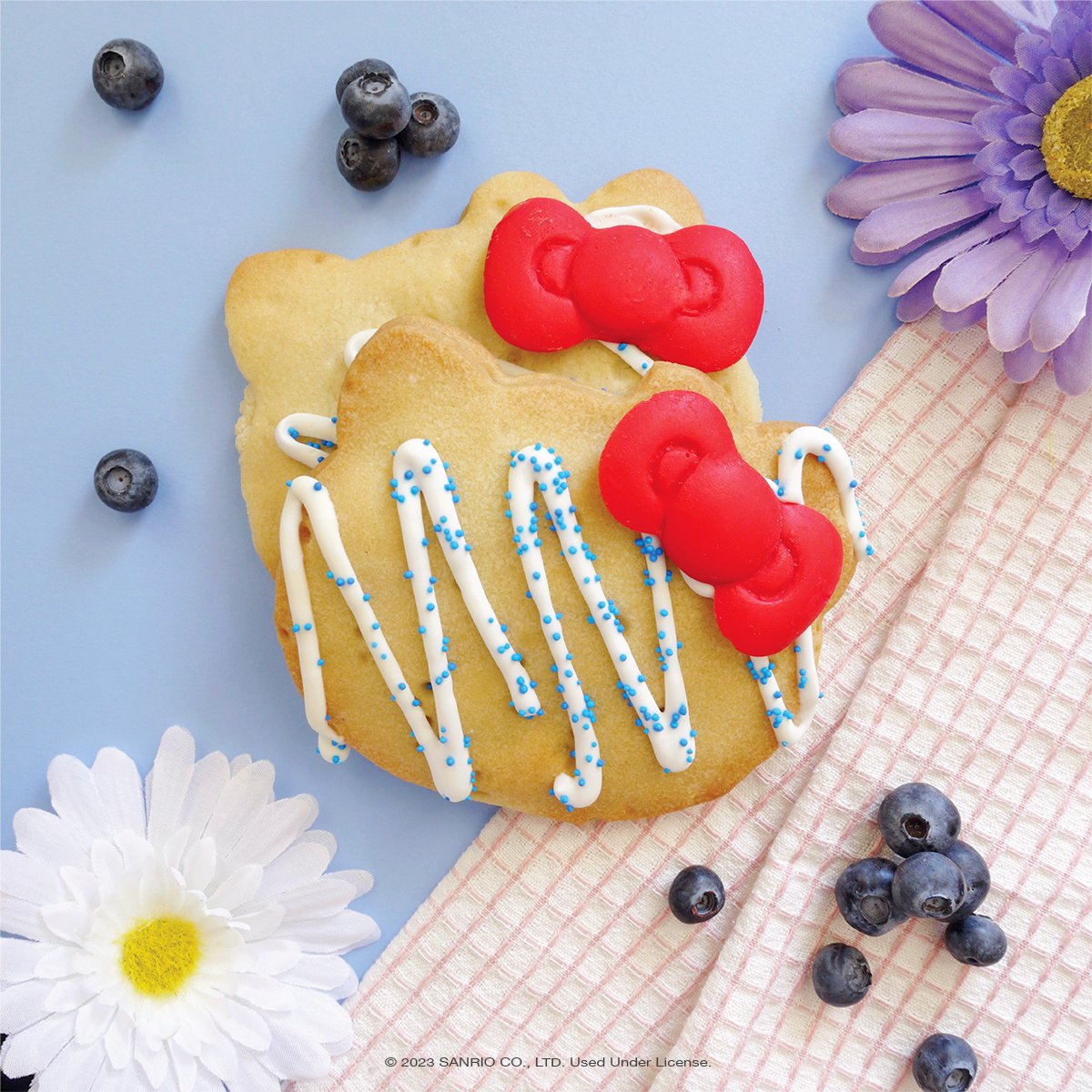 Our seasonal Blueberry Pocket Pies are available for a limited time only at the Hello Kitty Grand Cafe🫐💞