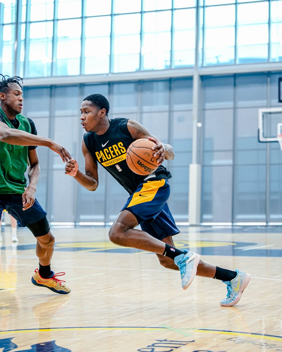 More of Moore in the blue and yellow. Check out some 📸 of our guy working out for the Indiana Pacers! #AllSpartans | #RunToTheFight