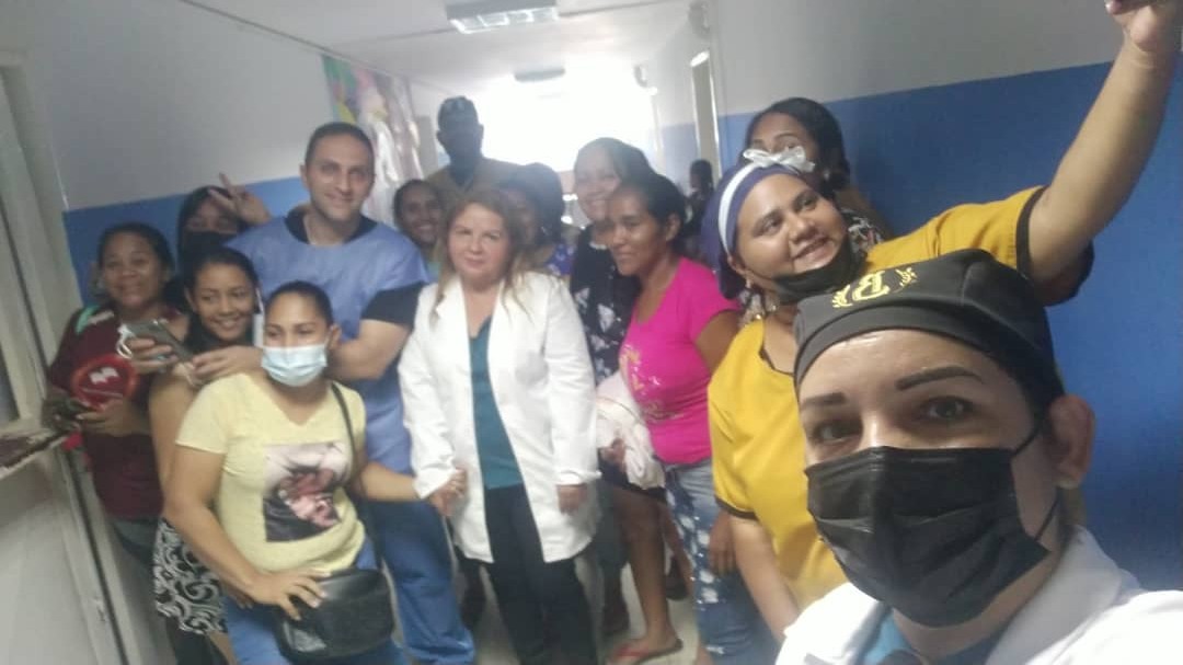 @CoordSaludBolivar.Mpps (@coordsaludboli1) on Twitter photo #16Jun <a href="/MinSaludVE/">MPPSalud</a> Segunda fase del Plan Quirúrgico Nacional se inició de forma exitosa en el Hospital Raúl Leoni del #IVSS cumpliendo las políticas de salud del Pdte. <a href="/NicolasMaduro/">Nicolás Maduro</a> la Mtra. <a href="/MagaGutierrezV/">Magaly Gutiérrez Viña</a> y apoyo del Gob. <a href="/amarcanopsuv/">Ángel Marcano</a>
#JuntosPorCadaLatido
#NoMásAgresiónYankee #16Jun <a href="/MinSaludVE/">MPPSalud</a> Segunda fase del Plan Quirúrgico Nacional se inició de forma exitosa en el Hospital Raúl Leoni del #IVSS cumpliendo las políticas de salud del Pdte. <a href="/NicolasMaduro/">Nicolás Maduro</a> la Mtra. <a href="/MagaGutierrezV/">Magaly Gutiérrez Viña</a> y apoyo del Gob. <a href="/amarcanopsuv/">Ángel Marcano</a>
#JuntosPorCadaLatido
#NoMásAgresiónYankee
