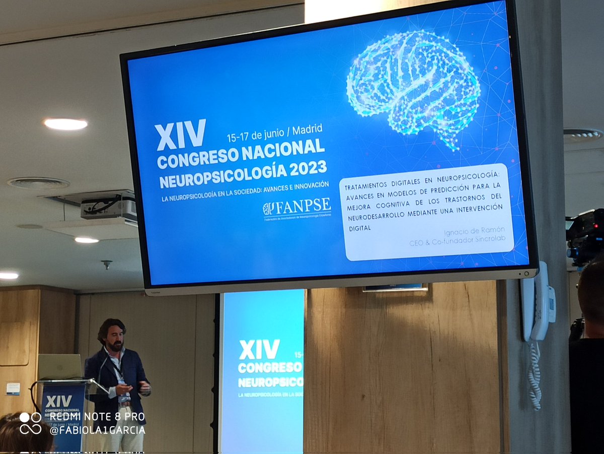 fabiola1garcia's tweet image. @nachoderamon1 explica la validación de los tratamientos de @Sincrolab_es
a través de ensayos clínicos con valoración neuro psicológica y #MEG pre y post tratamiento con niños con #TDAH. Siguiente paso: predicción de la evolución usando marching learning @MaestuFernando @FANPSE