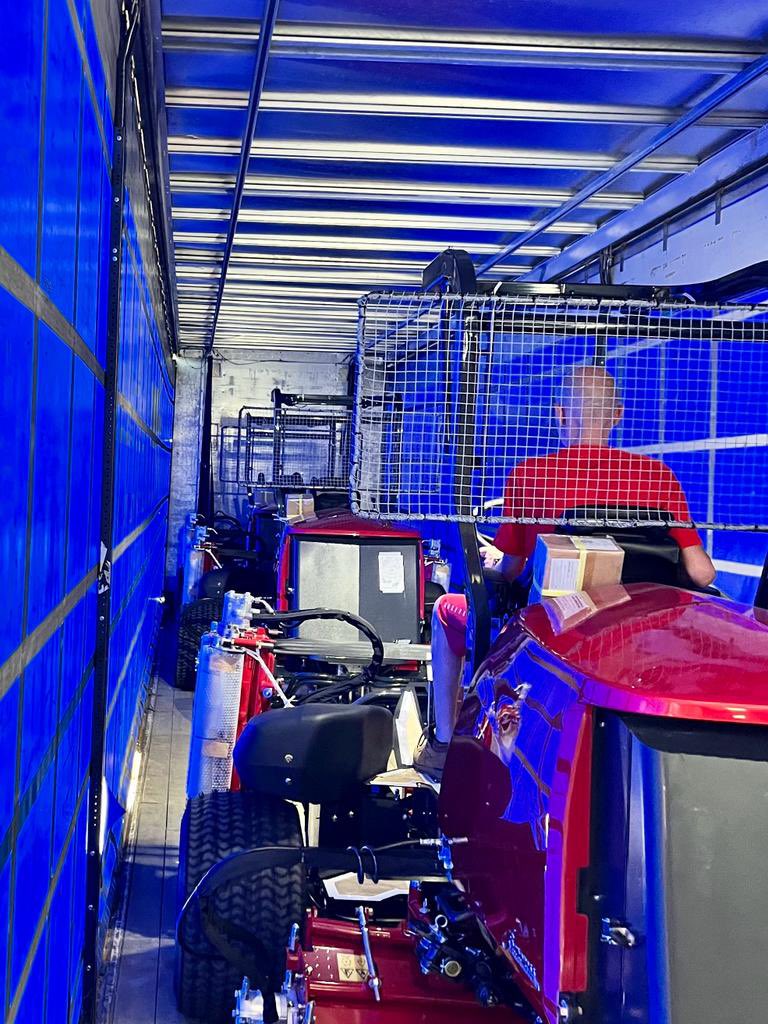 Finishing the week off with another full load, to <a href="/cjgroundscare/">CJ Groundscare</a> again. 😊

Flying…..☀️