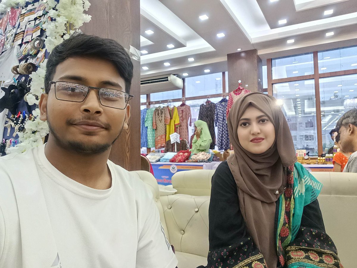 Chowdhuryimrann's tweet image. নক্ষত্র নারী Summer Fest ২০২৩।  ৪৭ টা স্টলে ৭০ জন 
নারী, উদ্যোক্তা শেষ লগনে আমরা সবাই।