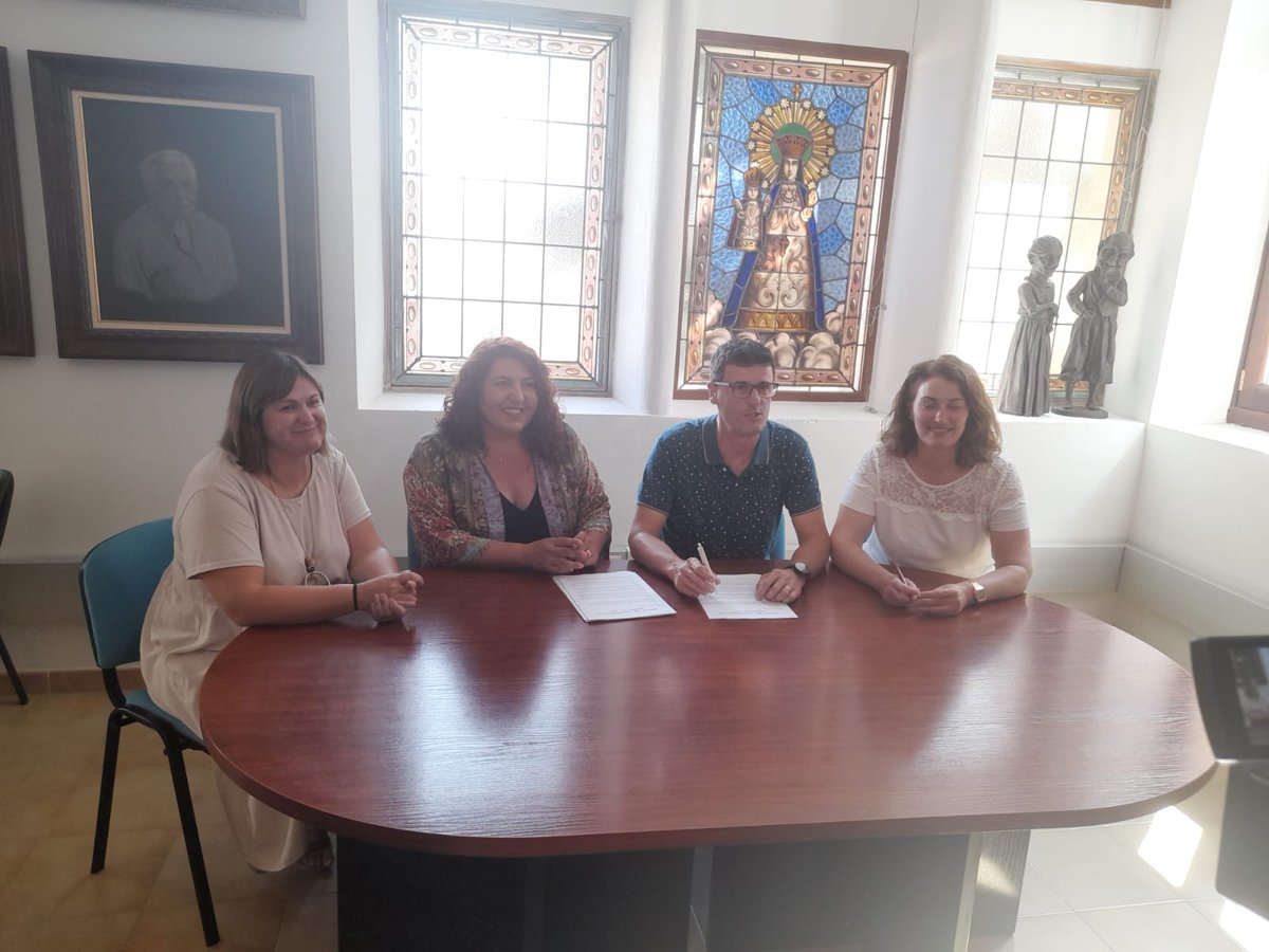 elPiArta's tweet photo. Satisfets d'haver arribat a un acord amb @socialistesarta per donar continuïtat a les polítiques d'aquests darrers 8 anys.

No obviam però que hem rebut un toc d'atenció del que hem pres bona nota, ens esforçarem més que mai, sempre en positiu, per recuperar la confiança perduda. https://t.co/Ucfn8Ia1hD