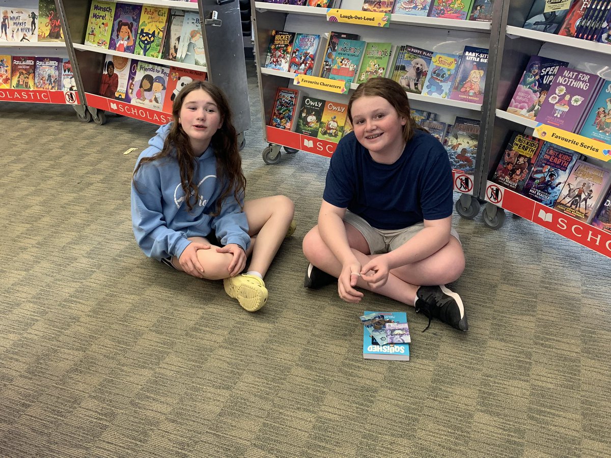 Checking out some books at the <a href="/ArdaghBluffsPS/">Ardagh Bluffs Public School</a> Book Fair!