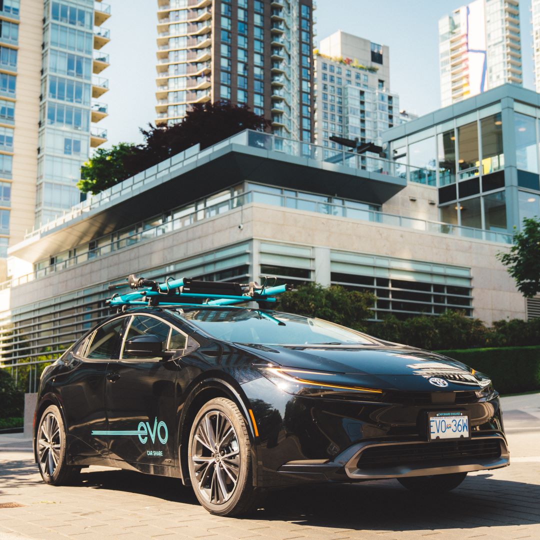 EvoCarShare's tweet photo. BEEP BEEP! Watch out, we’ve got a new car on the road 😏 

We welcomed the new 2023 Toyota Prius’ to our Metro Vancouver Home Zone. They’re hybrid, have enough room for friends + gear, and feature roof racks. 

Pro tip: find the parking brake in the center console #FYIFriday https://t.co/4o2EGINEiz