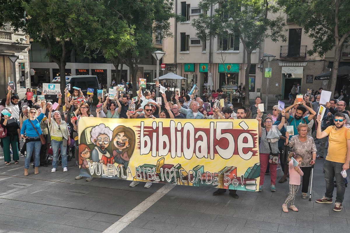 ⏰A les 10 l'esmorzar popular; l'<a href="/AVG_Sabadell/">AVG_Sabadell</a> s'adhereix al manifest d denúncia d la nova ordenança.

Concentració <a href="/AntifasSbd/">Plataforma Antifeixista SBD</a>: aturem l'extrema dreta

⏳A les 11,30 continuarem exigint allò q pertoca: #Biblioal5è Arraona-Merinals-Can Gambús, Can Feu, Serra d'en Camaró i Gràcia