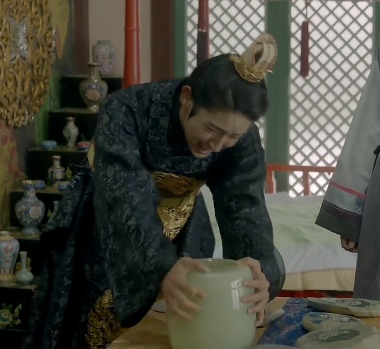 kdramadaisy's tweet photo. did we make it?                       no, we didn't https://t.co/oc8S0ipXks