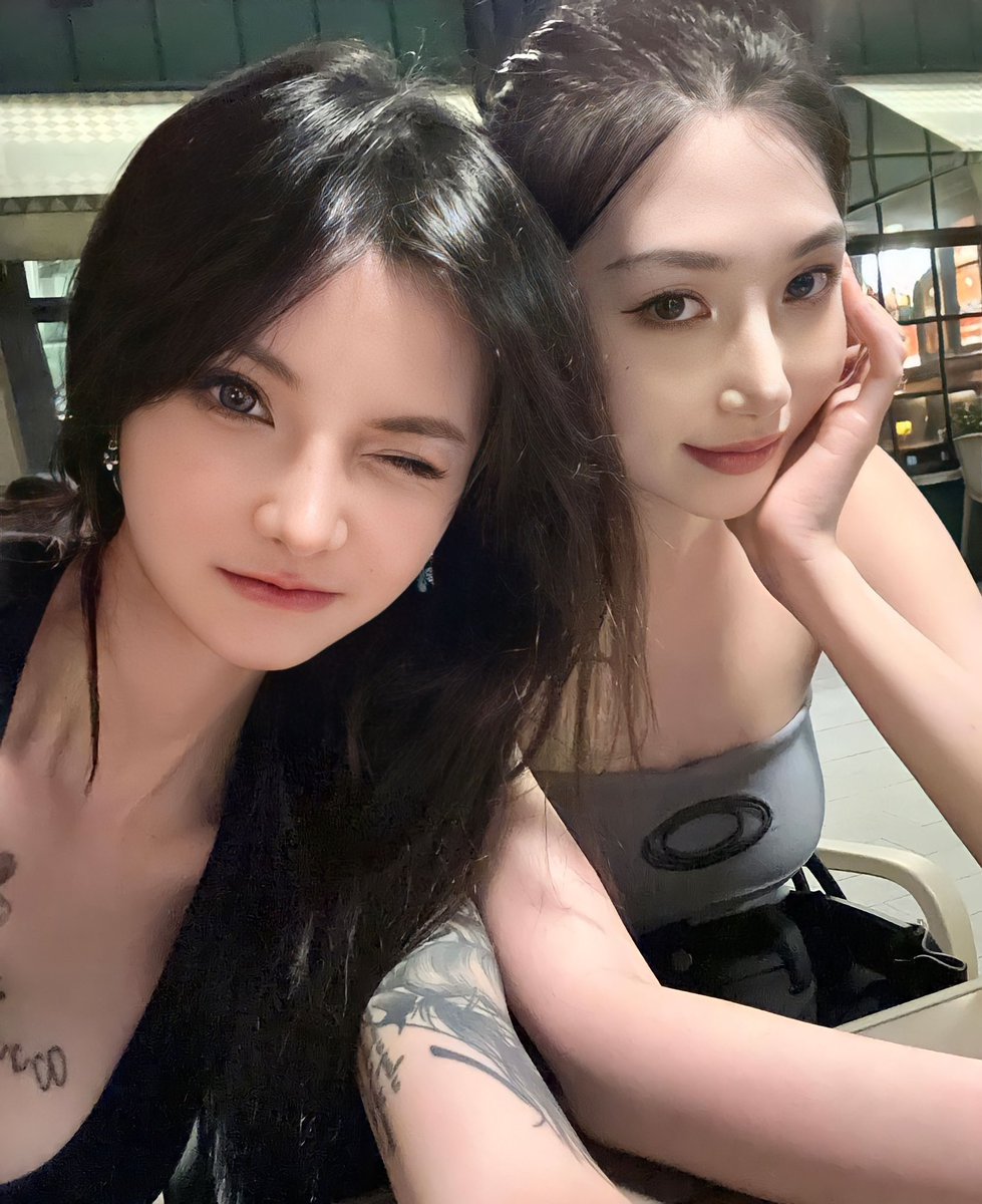 姐妹会
同样身为互联网工作者对于各种奇葩感到好笑 https://t.co/iTMfn1YUw2