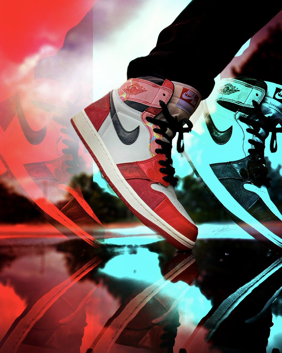 n8frost's tweet photo. My name is Nate Frost. And for the last forever, I’ve been the one and only me. Trippy 3-Pack of AJ 1 “Next Chapter” @SpiderVerse shots.
#snkrsliveheatingup #snkrskickcheck #yoursneakersaredope #photooftheday #photography #PhotographyIsArt #SpiderVerse https://t.co/VLs8umfw5x