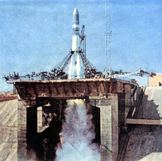 Soviet Vostok 6 spacecraft, with cosmonaut Valentina V. Tereshkova, the first woman in space, was launched from Baikonur Cosmodrome #OTD in 1963. After completing 48 orbits, the spacecraft returned to Earth on June 19, 1963. The flight duration was 2 days, 22 hours, 50 minutes.