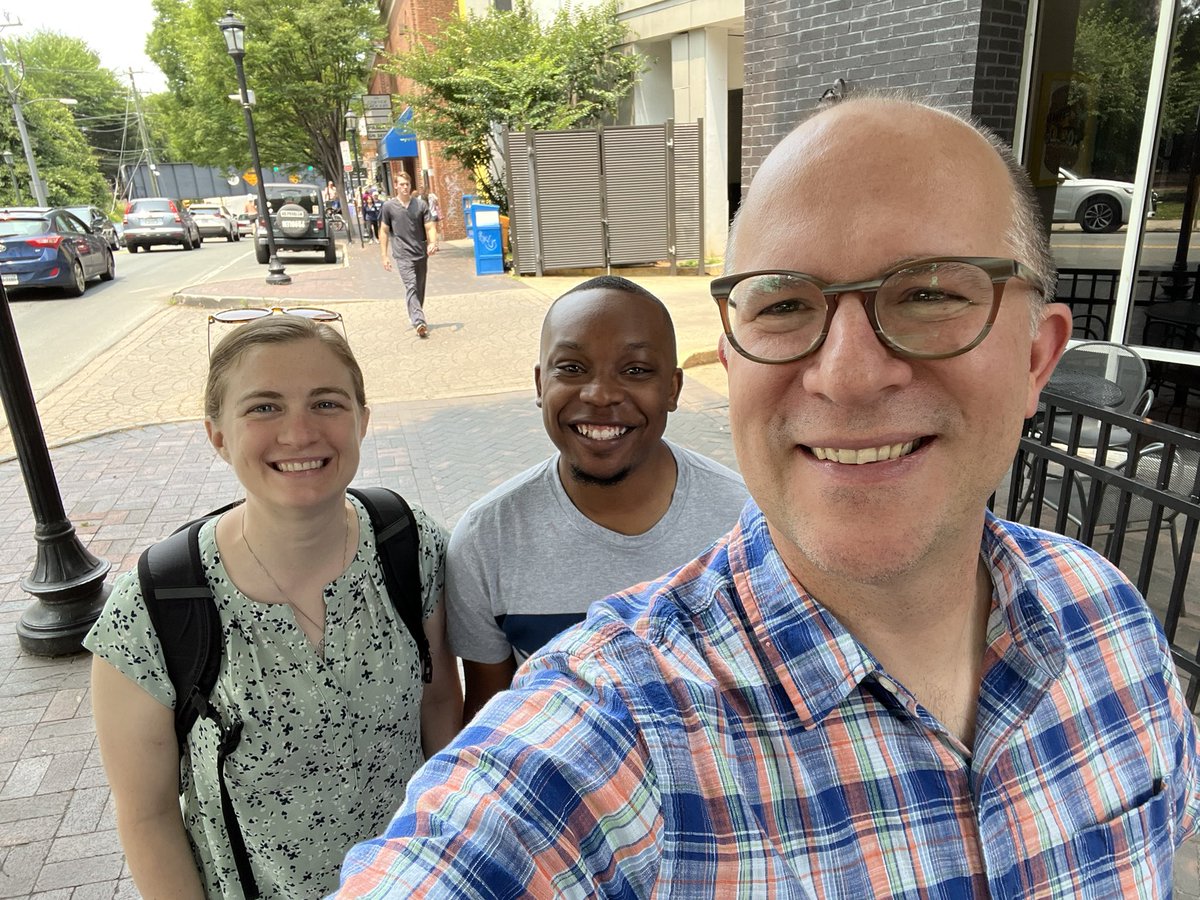 papinsysbio's tweet photo. Always wonderful to see former lab members off doing wonderful things! Bonnie and Kris continue to lead as wonderful scientists and engineers! @kdrawls @UVABME @UVAEngineers https://t.co/ARnJ9Yukf2