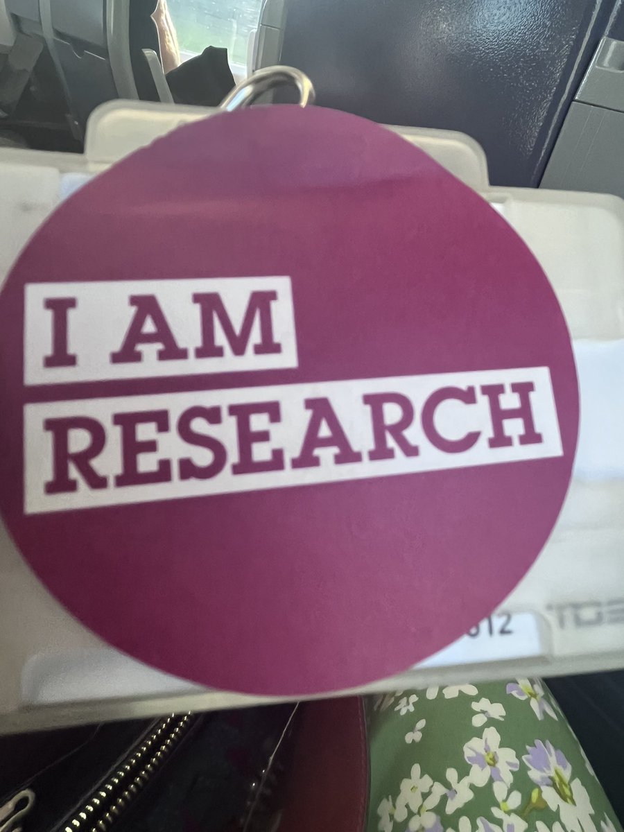 KKessack's tweet image. I do like a sticker 😊 and was lucky to meet some of our @HUH_Research team to day. 
#Red4Research @NHSHomerton Looking forward to seeng some research in community teams!