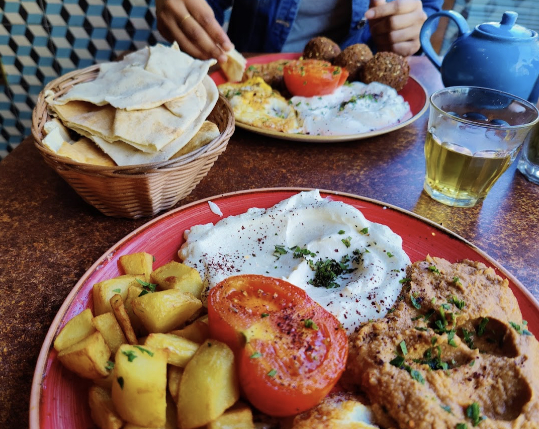 Happy Friday! Why not join us for breakfast this weekend? We've got all your faves 😍
.
.
.
#breakfast #liverpoolfoodie #liverpoolcitycentre #liverpoolrestaurant #breakfastfood #hungry #lebanesefood #lebanese #friday #happyfriday