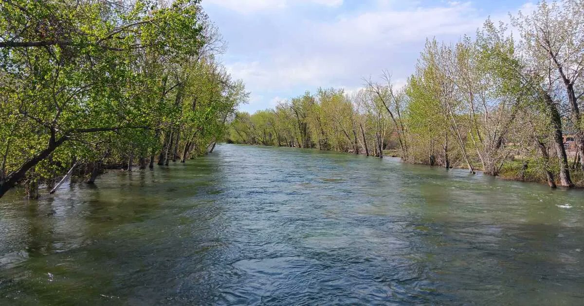 IdahoNews6's tweet photo. Opening day for floating the Boise River still undetermined.

https://t.co/lqlAlkCJta https://t.co/394wBloSMq