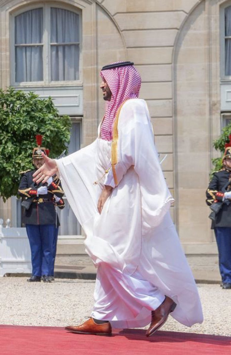 رَوان tweet media