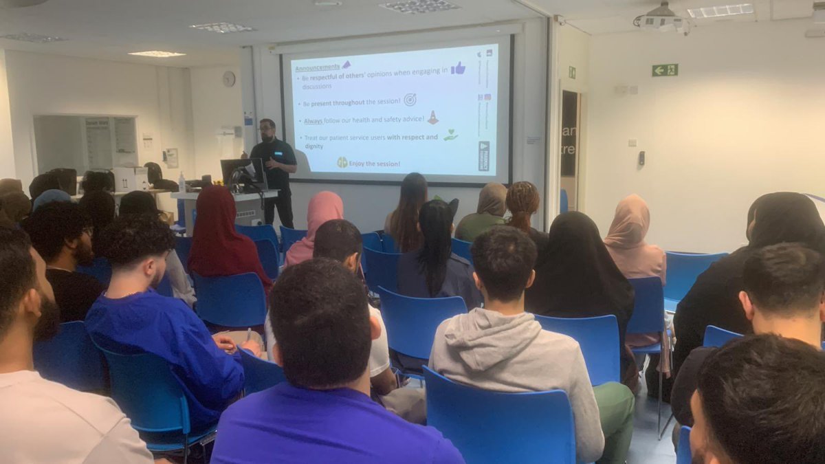 PharmacyFoundts's tweet photo. Day 3 of Clinical Examination Skills training done at @KingstonUni for stage 2 MPharm students ✅

Key area of focus today ➡️ Abdominal Examinations 🩺

📩 Get in touch to learn more about how we can help your HEI work towards @TheGPhC IET standards 👀 https://t.co/pyTO29djGA