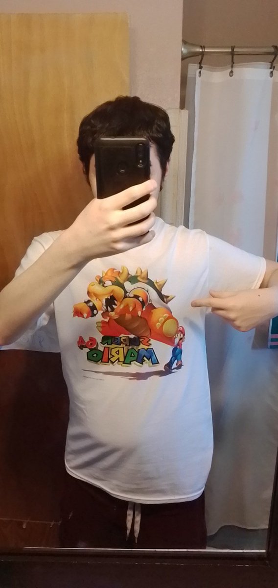 Okay. You all are probably gonna flip, on this next shirt, I got X3

But, here it is! ⭐✌️

#SuperMario64 #Noatalgia #Nintendo #Shirts #SeanKlaskyN64