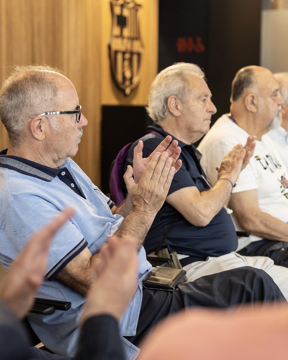 FundacioFCB's tweet image. Acte de cloenda del voluntariat del #RobotPol.🤖 
Agraïm a totes les persones voluntàries que han fet possible aquest projecte, sense vosaltres no hauria estat el mateix.🧡