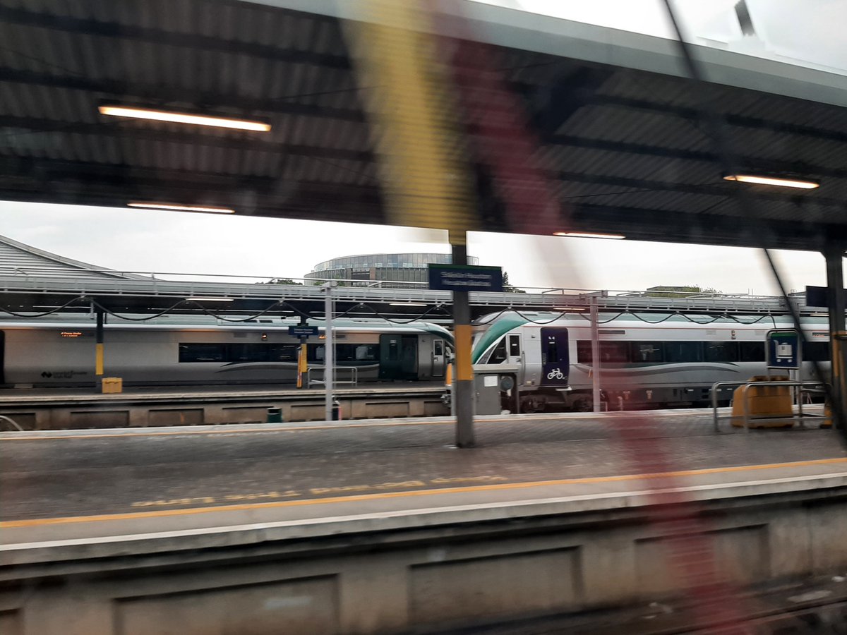 Snapshots of leaving Heuston Station 
#Dublin #IrishRail #TrainTravel