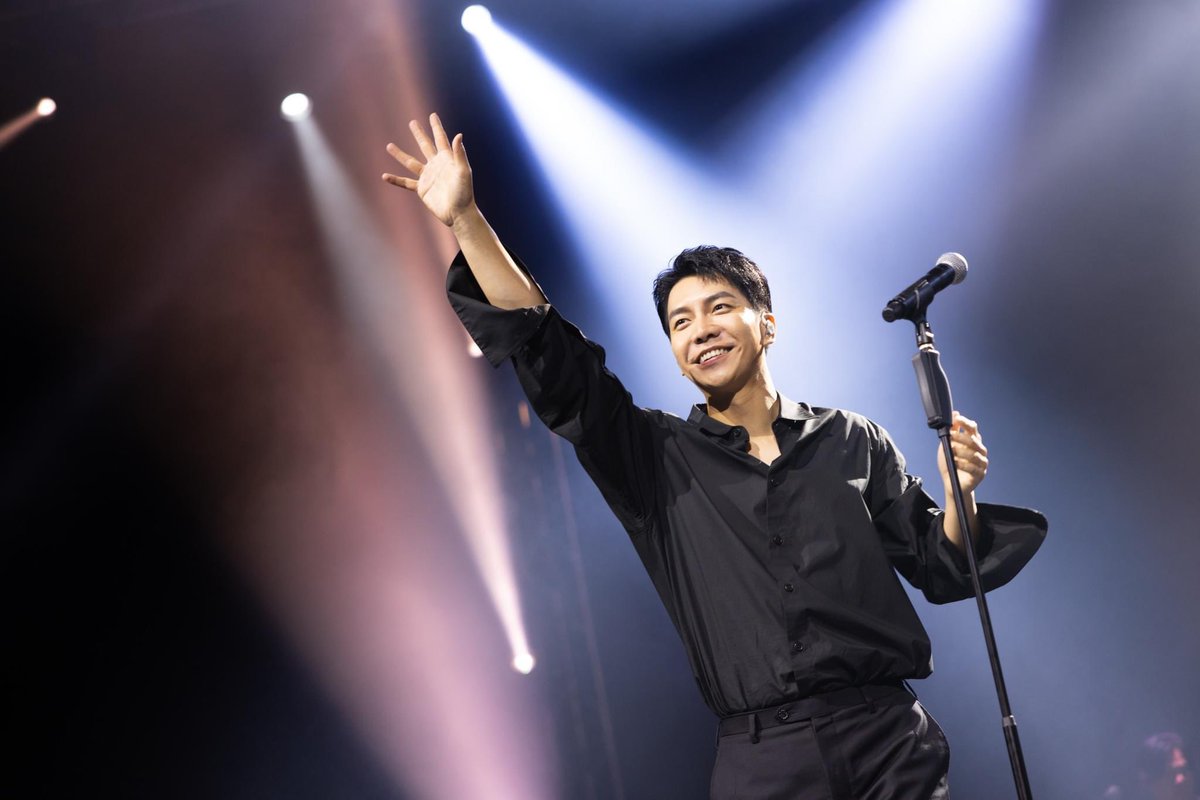 0l407l's tweet photo. his sound check fit was no joke 🥵🔥
-
#LeeSeungGi #이승기
#LeeSeungGiinSG https://t.co/LLwieEKymt