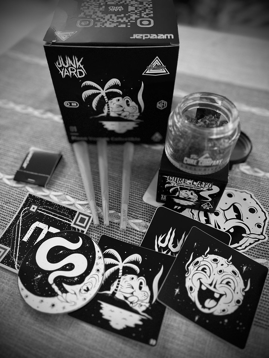 GM, Today is the day! Just look at how packed this box is. I will be at the Cure Company’s downtown location at 4pm today handing out some stuff and hanging out. First come, first serve. (Limited supply) 🤘🏼🤘🏼