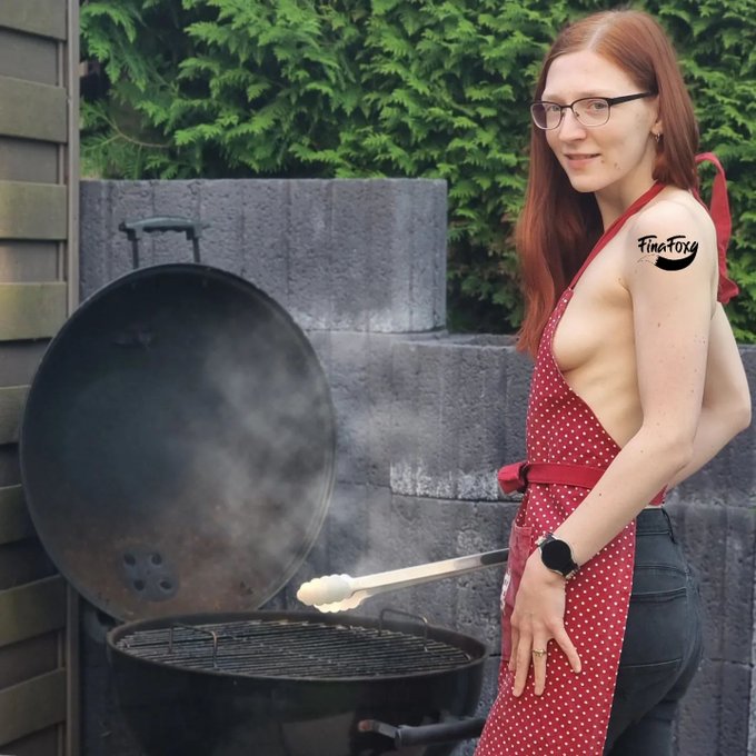 Was soll ich dir auf den Grill schmei&szlig;en? 🥩🌽🧀 Euch allen ein hei&szlig;es Wochenende https://t.co/bn64Jm3L<a href="/tag/redhead"class="tags"><span>#redhead</span></a><a href="/tag/girlswithglasses"class="tags"><span>#girlswithglasses</span></a><a href="/tag/redhairgirl"class="tags"><span>#redhairgirl</span></a><a href="/tag/projekt"class="tags"><span>#projekt</span></a>