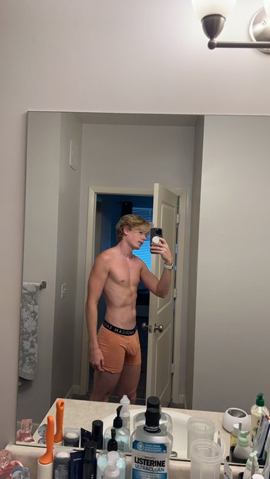 Can we get 222 or 2222 retweets for my 22nd birthday? 🙇🏼&zwj;♂️🩷 https://t.co/q3DIFtdLjG