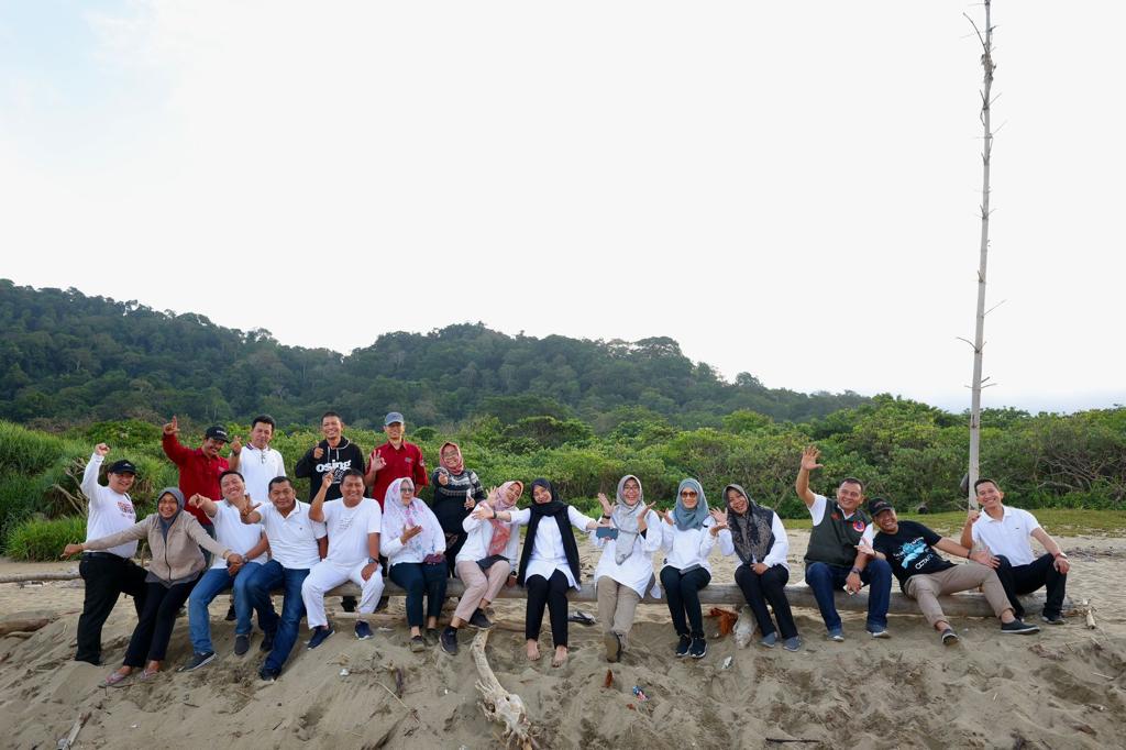 BIBINWIDIATMOKO's tweet photo. Welcome Sukamade
Yuk Jaga Lingkungan kita agar tetep asri
#banyuwangi
#banyuwangirebound
#sukamade
#prokopim
#prokopimbanyuwangi
#dibanyuwangisaja https://t.co/RP4dNURBMx
