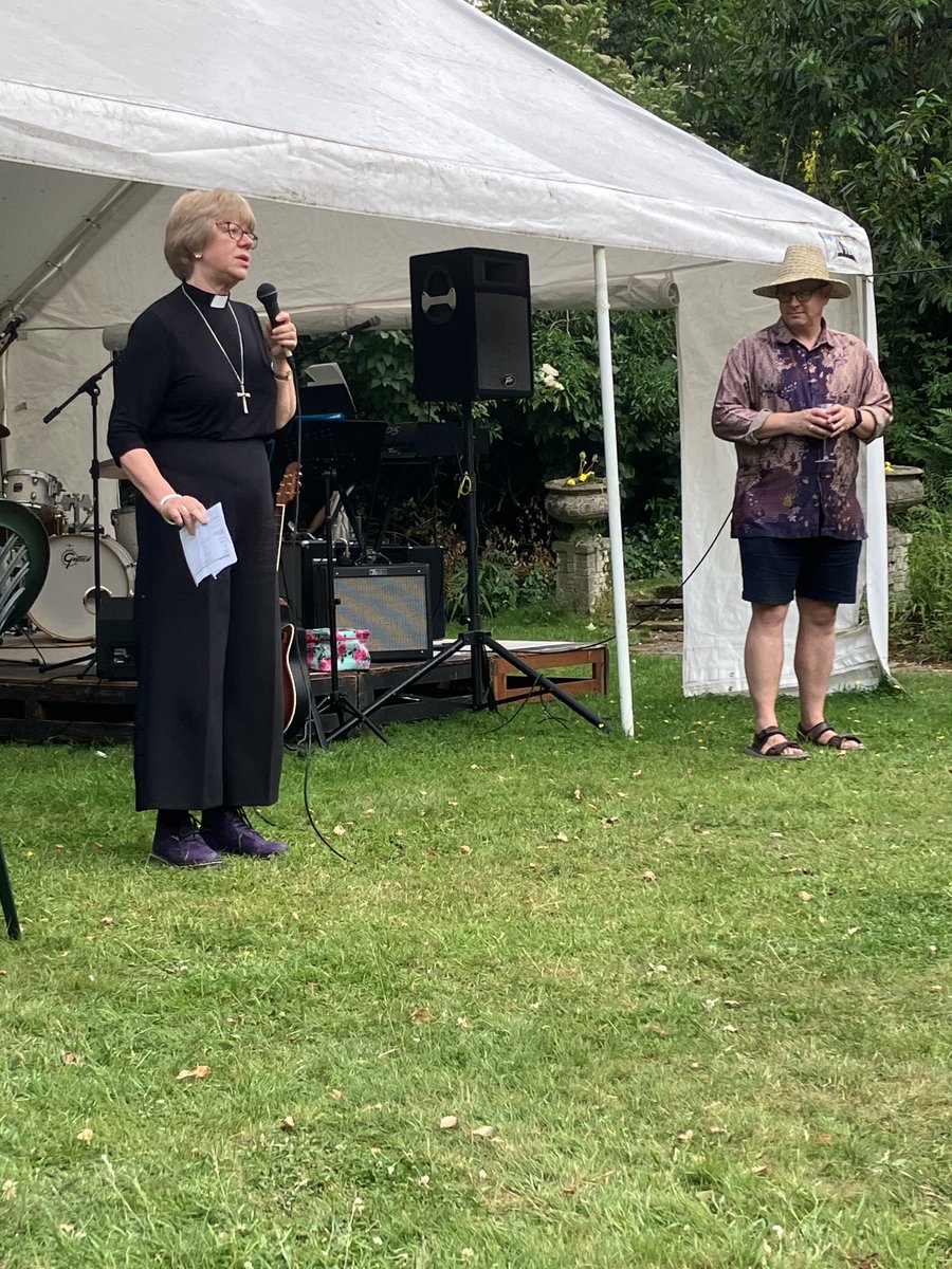 ⁦@bishopSarahM⁩ says thank you to ⁦@bpedmonton⁩ with a nod to the famous Doc Martens…a wonderful evening 🙏❤️⁦@dioceseoflondon⁩ ⁦@CamdenDeanery⁩ #TeamEdmonton ⁦@churchurbanfund⁩ ⁦@churchofengland⁩ ⁦@bishopoffulham⁩ ⁦@AlunFord3⁩