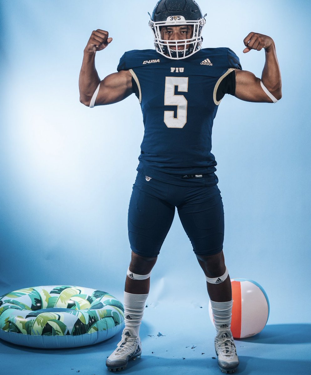Thank you FIU for the amazing weekend #pawsup🐾 #Elevate 
@A_Gaitor @Coach_Dewitt @jay_macintyre11 @FIUFootball @RecruitManatee @JacquezGreen @RyanWrightRNG @Coach_Manion_  @Andy_Villamarzo