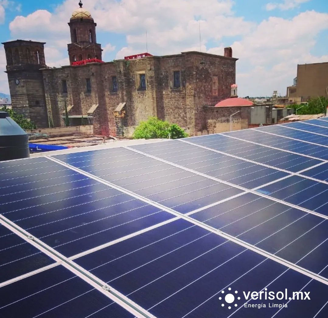 Los paneles solares lucen excelentes en cualquier tipo de arquitectura 🤩  #PanelesSolares #EnergiaSolar #PonlePaneles #Mexico #EnergiaLimpia
