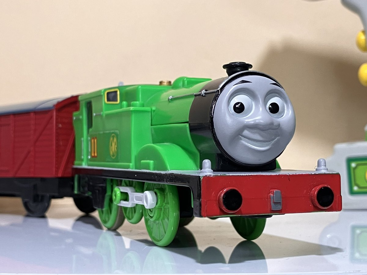 新品　  フィギュリン　2008年　オリバー Thomasmodellerfan96 (@Thomasmodeller1) on X