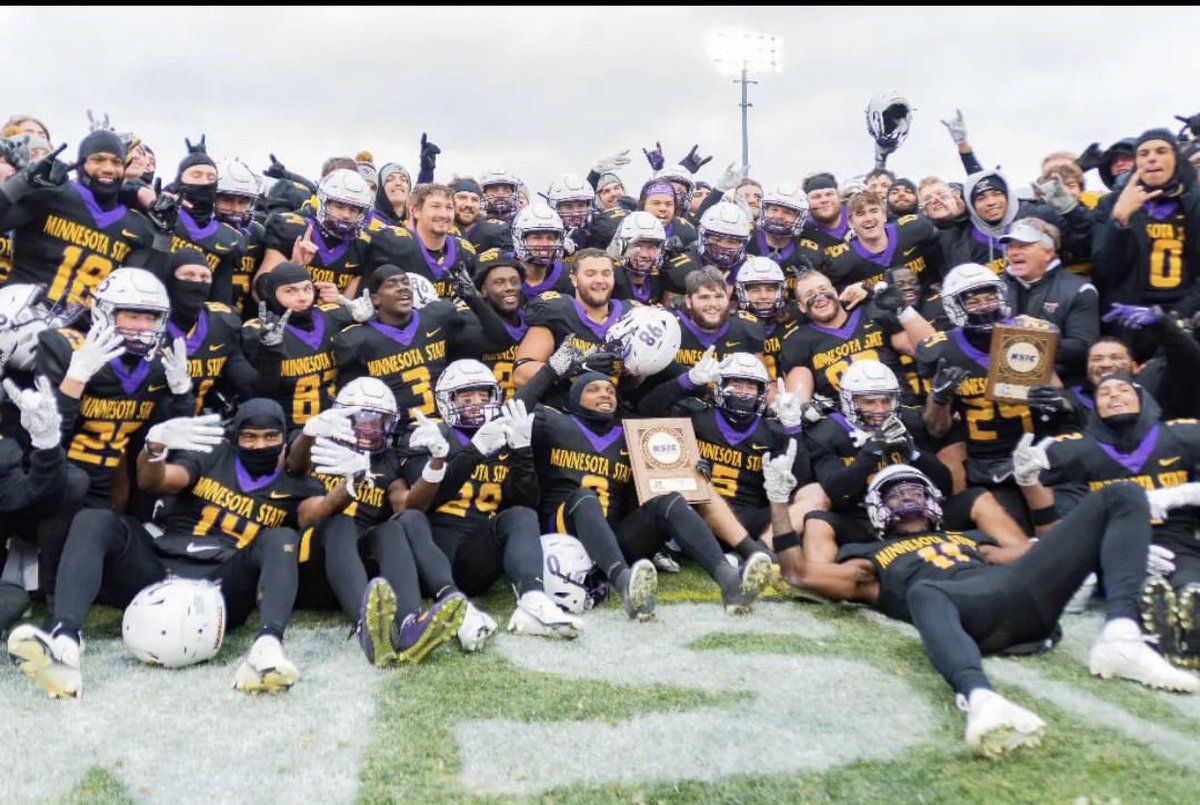 thatboy_Will10's tweet photo. Mav country……COMMITTED🟣🟡#rollherd #dartgang🎯 @CoachHevel50 https://t.co/Bh801becYN