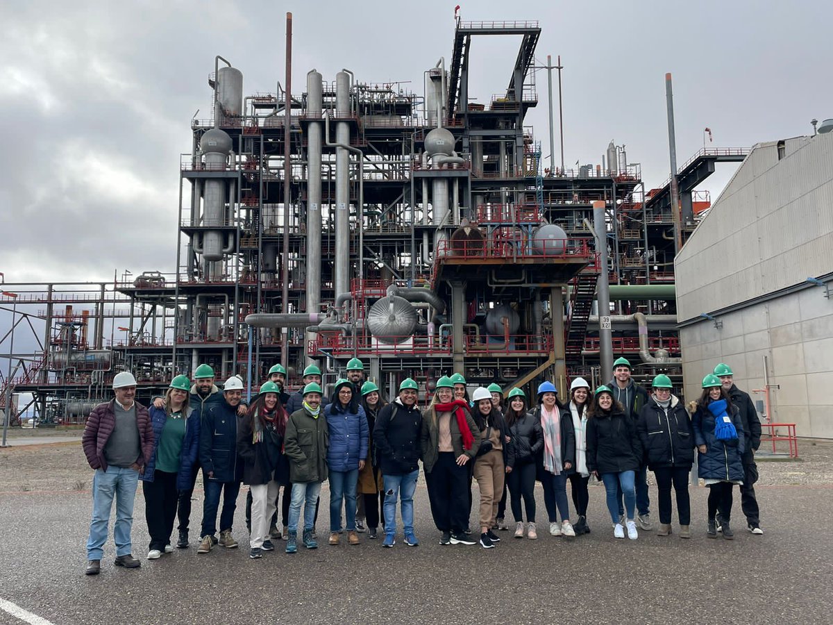 #Hoy con los y las jóvenes del Programa de Gestión para el Desarrollo recorrimos la Planta Industrial de Agua Pesada. 

👉Una jornada hermosa de trabajo y formación con <a href="/CFI_Argentina/">CFI</a>  y <a href="/COPADEneuquen/">COPADE</a>