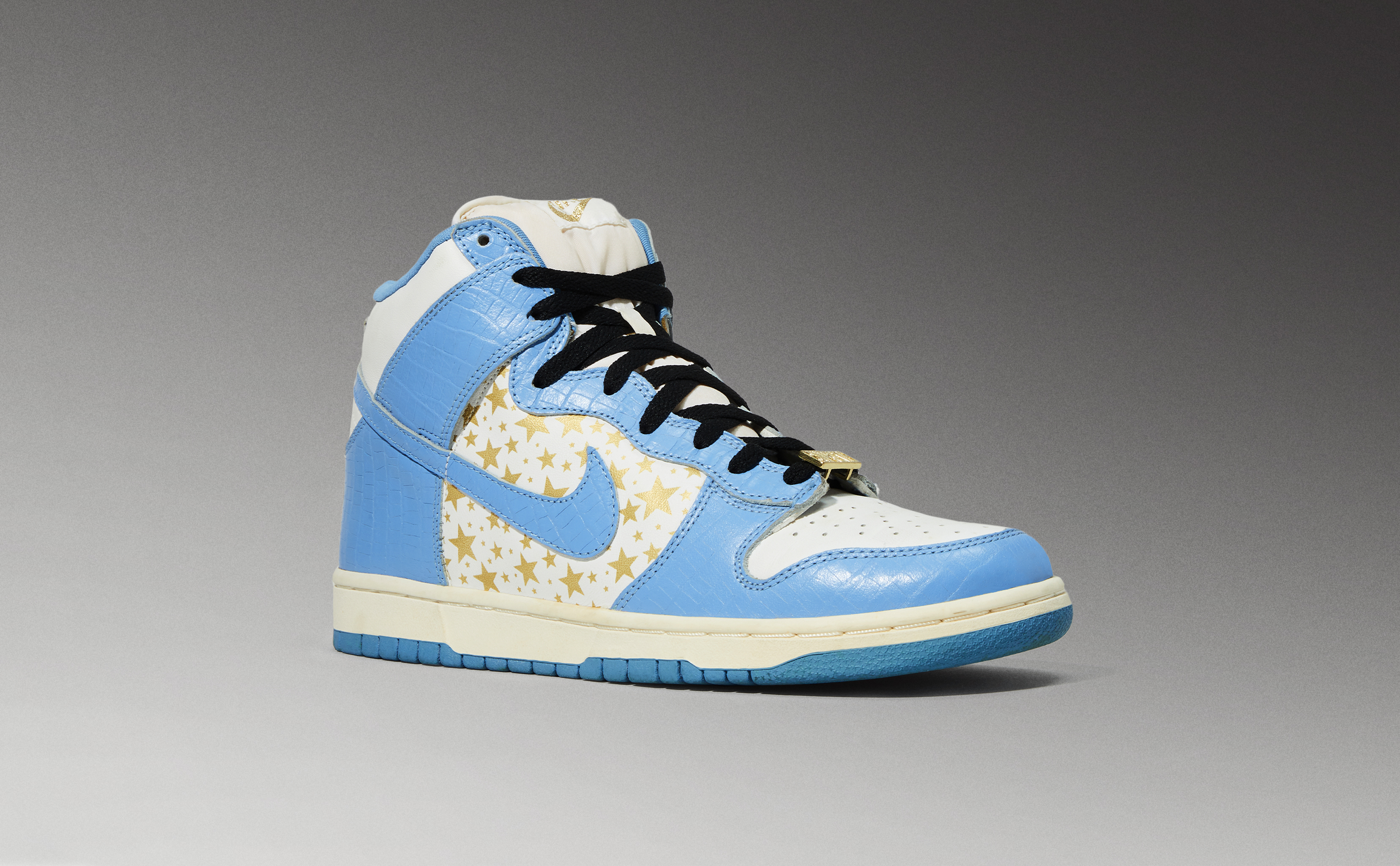 supreme dunk high UNC