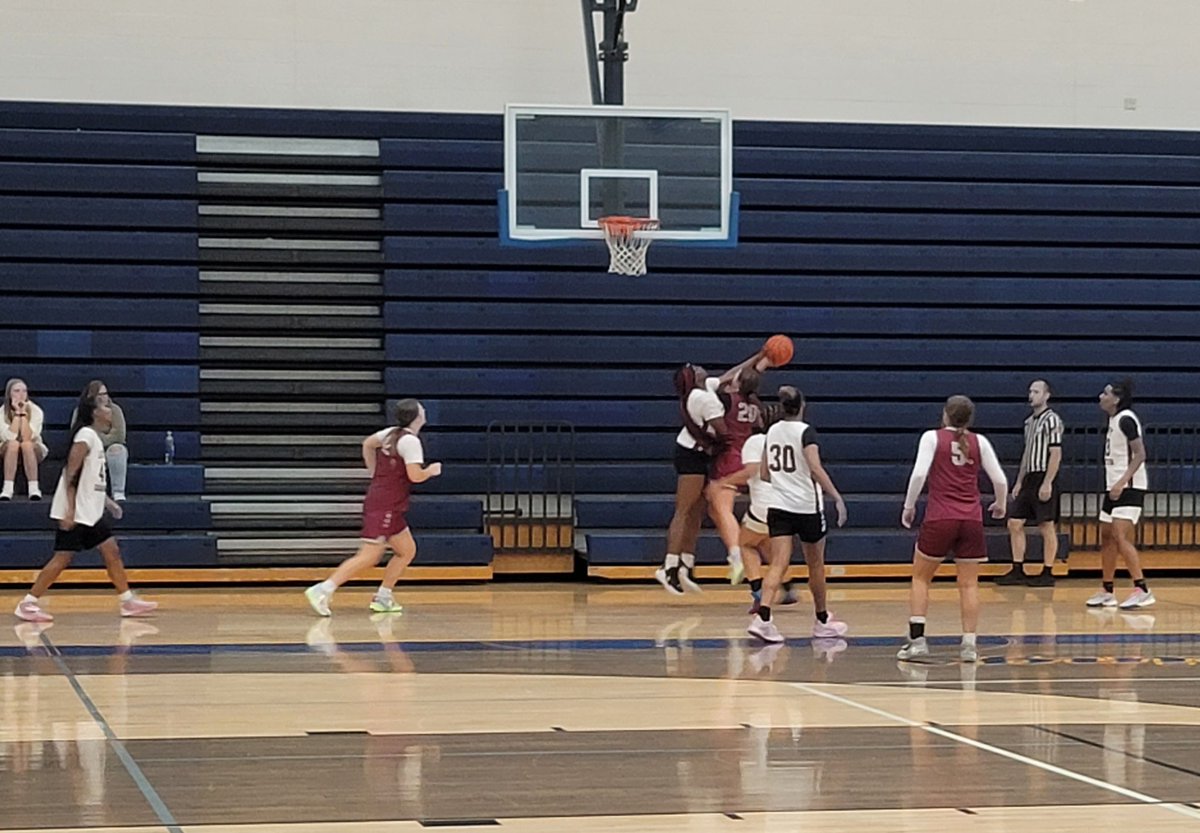 KzooCoach's tweet photo. 2023-24 'World Class' @KCLadyGiants 💪🏾-🏀... #SnrSznLoading
#NoDaysOff #WeComing https://t.co/MH6ol619QG