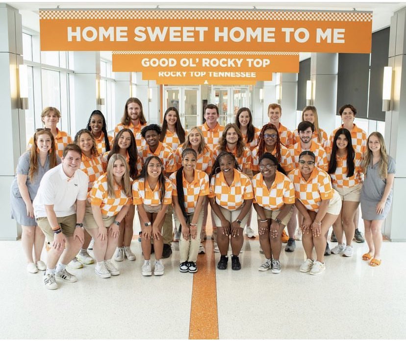 It’s Orientation time in Tennessee &amp; this team is the best in the business. And how ‘bout that checkerboard?!